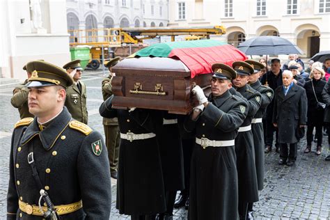 Nuotrauka su partizanais