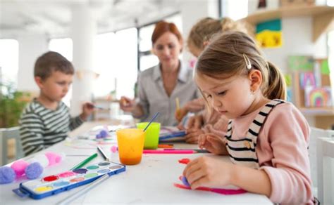 Schema, kaip sudaromos eilės į darželį