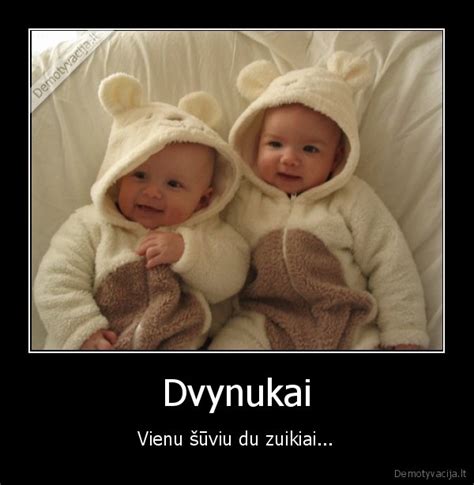 dvynukai žindomi vienu metu
