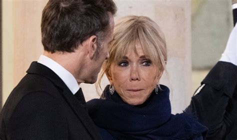 Brigitte Macron su vyru per spaudos konferenciją