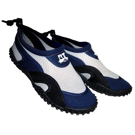 Vaikiški maudymosi batai paplūdimyje