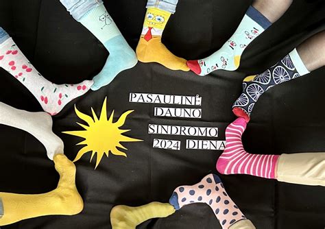 Simbolinės kojinės Pasaulinei Dauno sindromo dienai