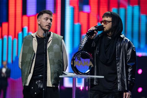 Grupė 8 kambarys koncerto metu