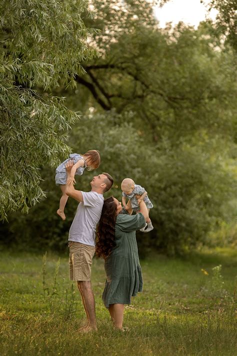Šeimos nuotrauka gamtoje