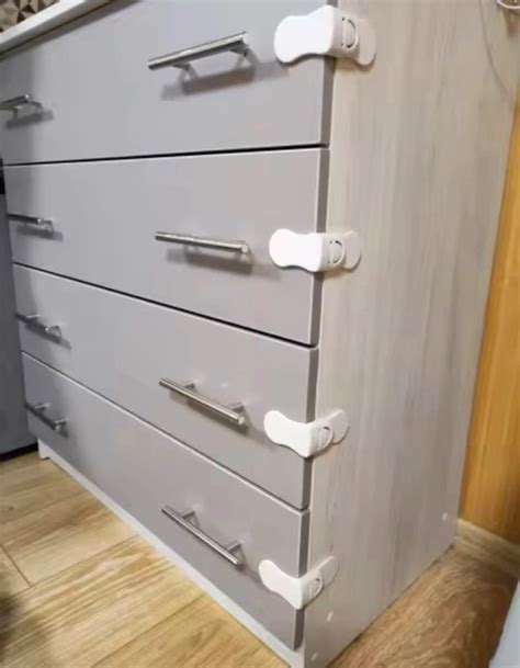 Vaikų saugos priemonės namams