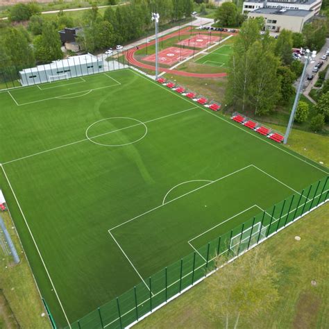 Futbolo aikštės schema su žaidėjų pozicijomis