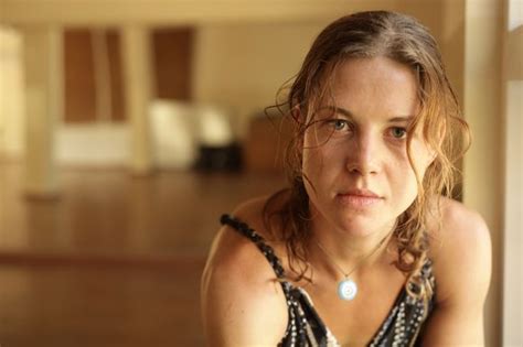 Šokėja Loreta Juodkaitė atlieka sukinį