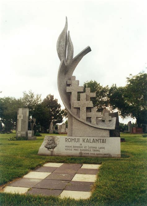 Paminklas Romui Kalantai Kaune
