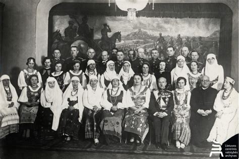 Istorinė nuotrauka moterų judėjimo Timore-Leste