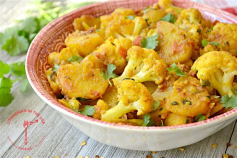 Indiškas maistas su prieskoniais