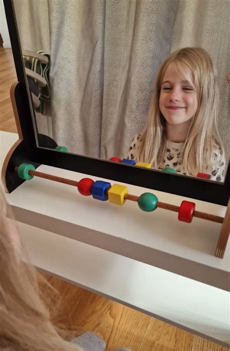 Veidrodis vaiko kambaryje