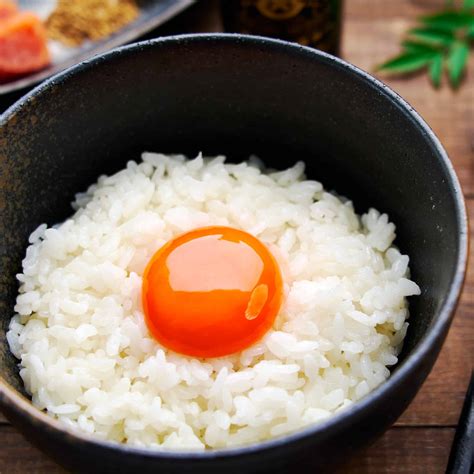 Japonų patiekalas Tamagokakegohan