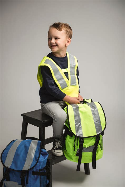 vaikai su atšvaitais