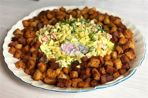 Ingredientai keptos duonos mišrainei