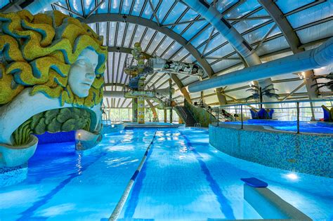 Šeima linksminasi vandens parke „Grand SPA Lietuva“