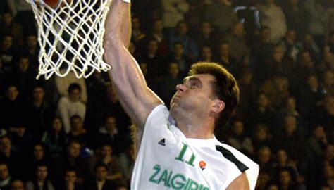 Arvydas Sabonis su Olimpine atributika