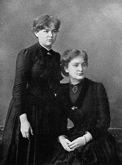 Marija Sklodovska-Kiuri su seserimi Bronislava apie 1886 m.