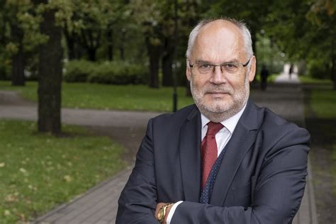 Alaras Karis kalba