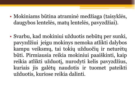 Mokinys sprendžia užduotis