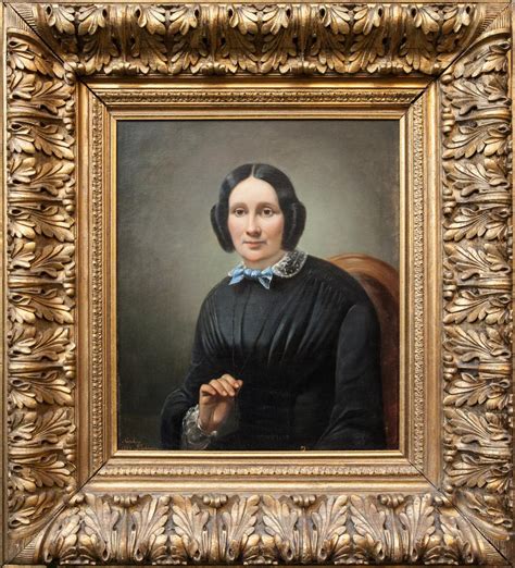 Moters portretas praeities interjere