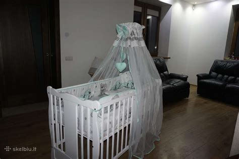 Naujos ir naudotos kūdikio lovytės palyginimas